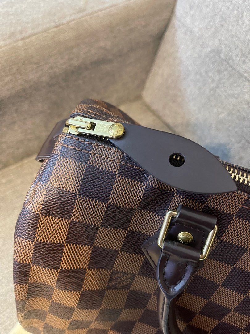 LV Speedy 30 (Category: Luxury Bags & Wallets) located in Quezon City. Submitted by meemeec (Listing ID 1392535586, Image 2). Description: Decluttering Hardly used .