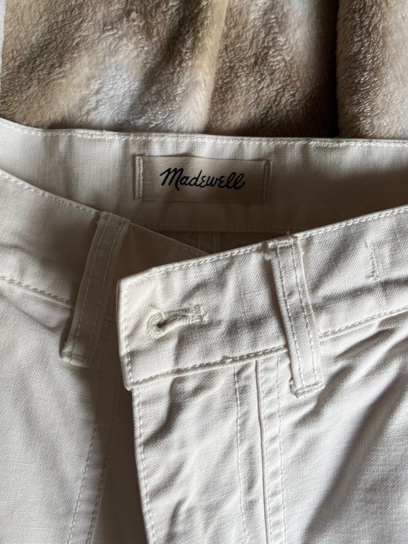 Madewell Painter Pants (Category: Jeans) located in Taguig. Submitted by nrox_ (Listing ID 1392526635, Image 3). Description: Madewell Perfect Vintage Straight Jean Size 27 Painter pants vibe! Has small stains on the knee and back pocket area but could probably be bleached out :) Helping tags Aritzia Everlane Cos Zara Mango Uniqlo.