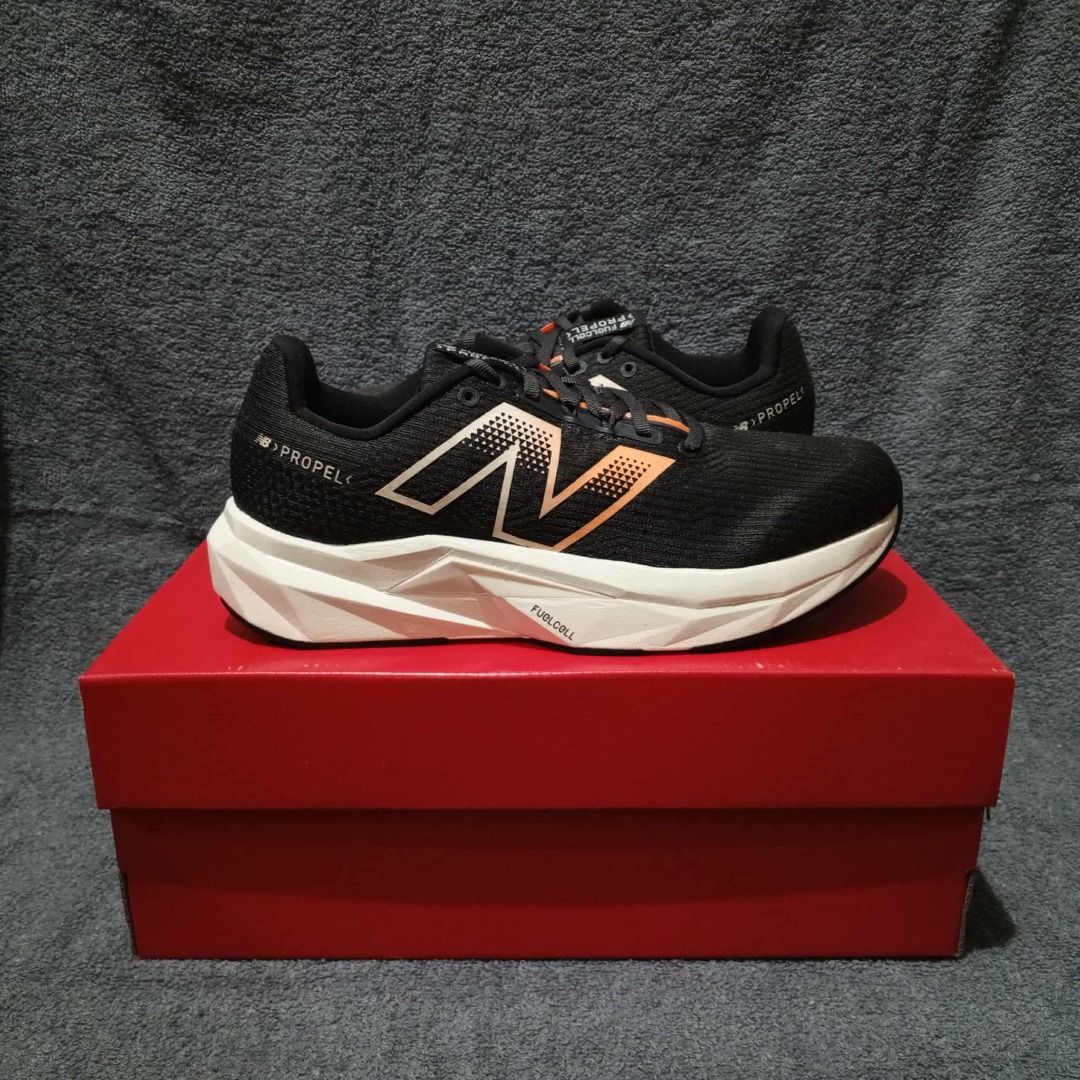 New Balance Fuelcell Propel v5 