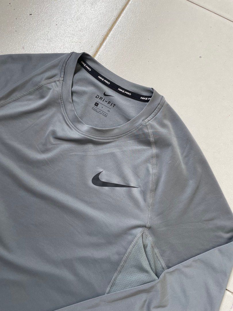 Nike Pro Long Sleeve Compression Activewear (Category: Activewear) located in Santiago. Submitted by ace.stuff (Listing ID 1392581066, Image 2). Description: No issues Like new Small on tag fits up to large 17.5x26 Sleeve 23.5 DM to purchase.