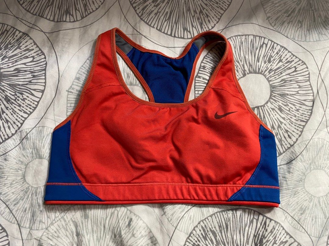 Nike Sports Bra (Category: Activewear) located in Cebu City. Submitted by second.scents (Listing ID 1392533149, Image 1). Description: Fits: Small Pls see issue (last pic) .