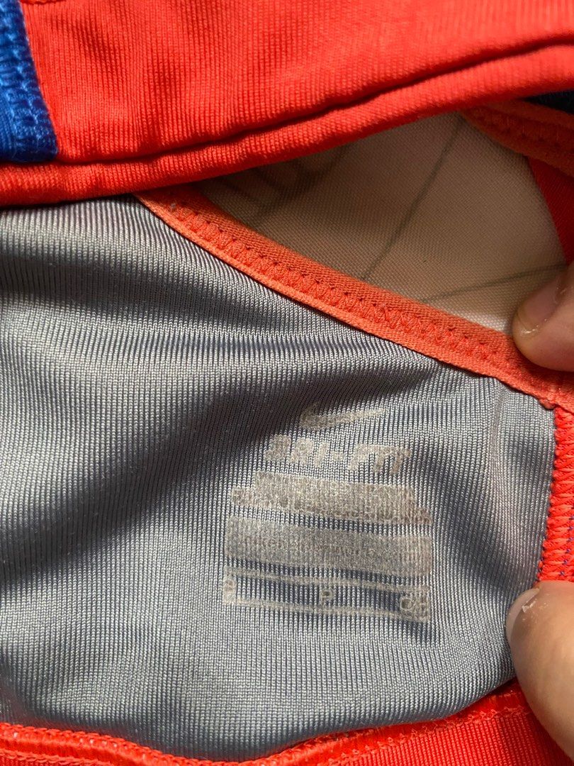 Nike Sports Bra (Category: Activewear) located in Cebu City. Submitted by second.scents (Listing ID 1392533149, Image 3). Description: Fits: Small Pls see issue (last pic) .