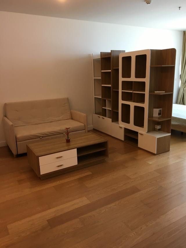 Park Terraces Studio for Sale (Category: Apartments & Condos) located in Makati City. Submitted by prichie.listings (Listing ID 1392495241, Image 2). Description: 44 sqm studio furnished with 1 parking.