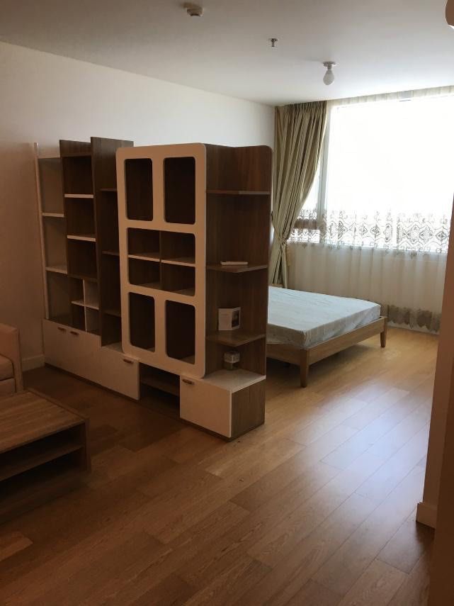 Park Terraces Studio for Sale (Category: Apartments & Condos) located in Makati City. Submitted by prichie.listings (Listing ID 1392495241, Image 3). Description: 44 sqm studio furnished with 1 parking.