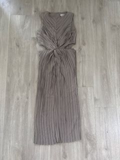 Claude m For Sale Buy 100+ Claude m online Carousell Singapore