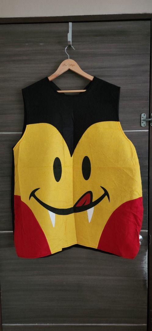 Plus Size Vampire Costume (Category: Sets or Coordinates) located in Pasig City. Submitted by primehouse (Listing ID 1392516256, Image 2). Description: For Plus Size Vampire Costume Meetups in Podium on weekdays Payment via Gcash or BDO Buyer shoulders shipping cost.
