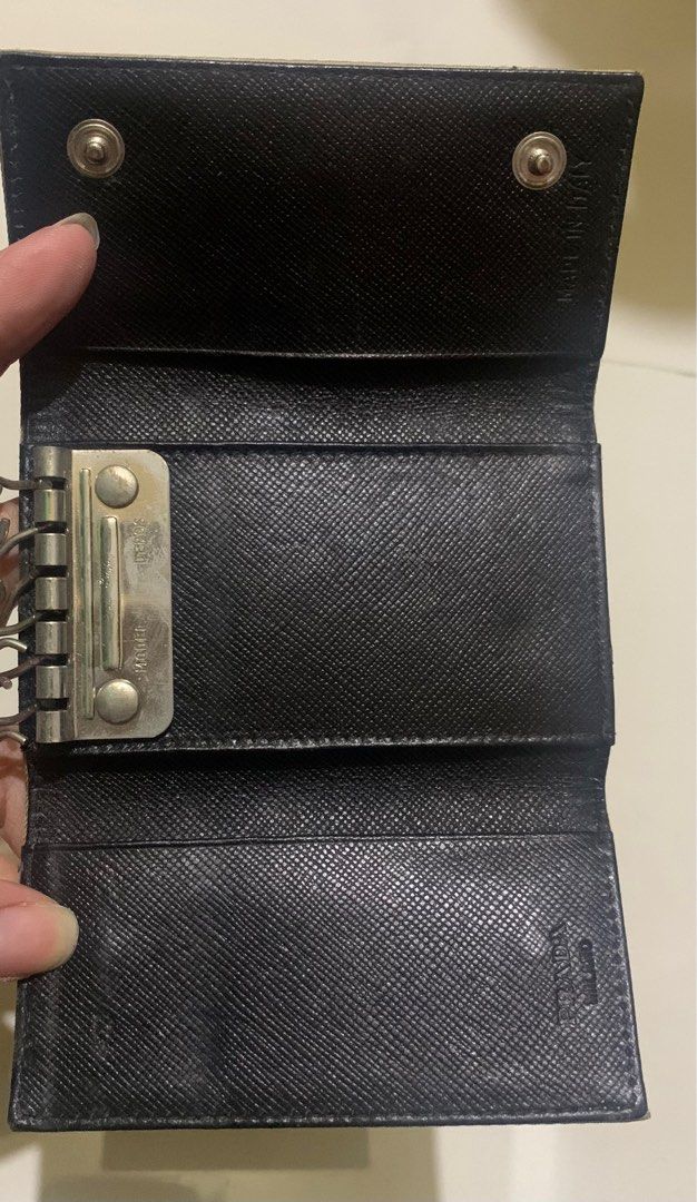 Prada key holder (Category: Luxury Bags & Wallets) located in Quezon City. Submitted by ncjnc (Listing ID 1392677272, Image 3). Description: Need spa.