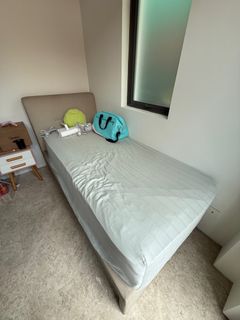 (Category: ) located in . Submitted by royeux (Listing ID 1392552078, Image 1). Description: .