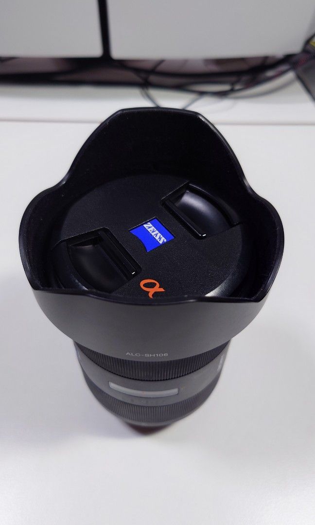 Sony Lens A-Mount 16-35mm (Category: Lens & Kits) located in Makati City. Submitted by ppomidyar (Listing ID 1392582246, Image 1). Description: F2.8 ZA SSM Zeiss Vario-Sonnar T with lens hood. No box..