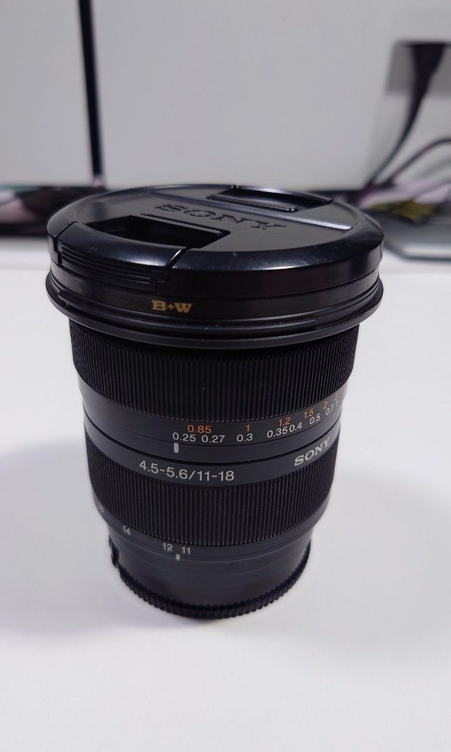 Sony Lens A-Mount 16-35mm (Category: Lens & Kits) located in Makati City. Submitted by ppomidyar (Listing ID 1392582246, Image 3). Description: F2.8 ZA SSM Zeiss Vario-Sonnar T with lens hood. No box..