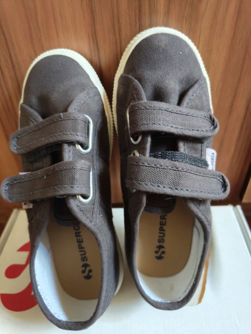 Superga sneakers for kids (Category: Babies & Kids Fashion) located in Paranaque City. Submitted by vela8 (Listing ID 1392540829, Image 2). Description: Dark Gray color size 30 Eur RFS outgrown.