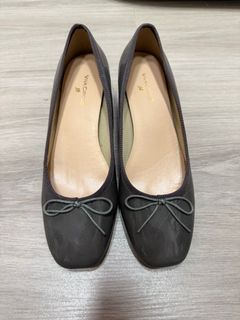 （分類：）位於 。 由 uniwardrobe 提交（商品編號 1392649815，圖片 1）。簡介： 。