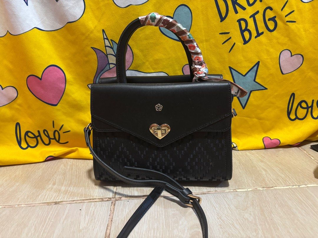Wild Channel Crossbody Bag (Category: Luxury Bags & Wallets) located in Marikina City. Submitted by issiakiko (Listing ID 1392568002, Image 2). Description: No tag nor packaging anymore but never been used. .