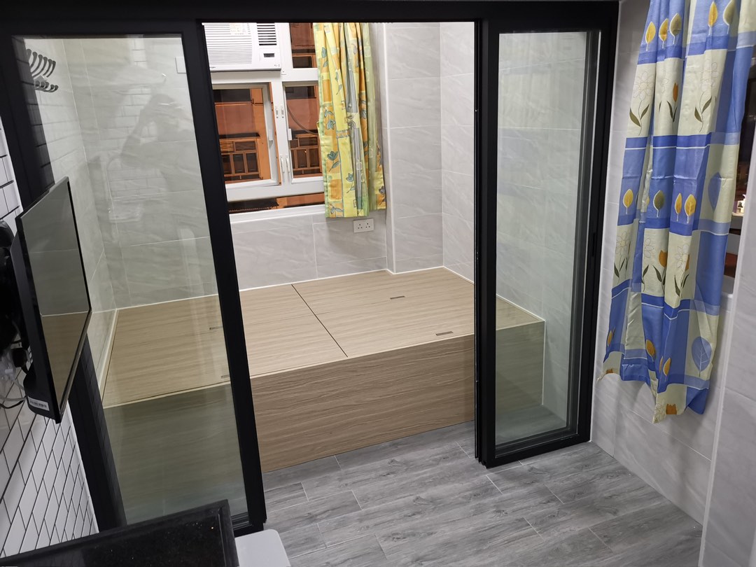 Apartment Split into Two Units64076921284354113