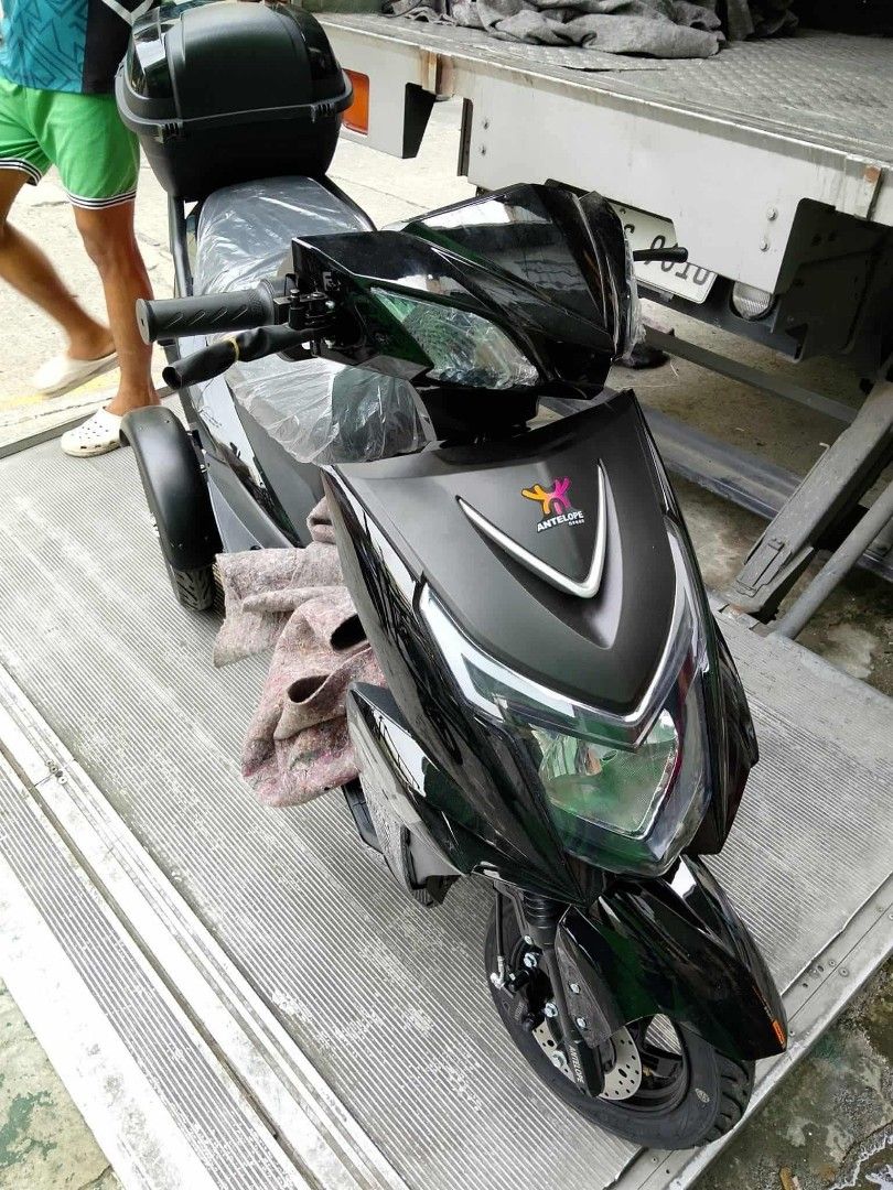 3wheels motor style ebike (Category: Motorbikes for Sale) located in Manila. Submitted by saguittarian06 (Listing ID 1392778943, Image 2). Description: (S02) 3-WHEEL MOTOR STYLE EBIKE ✅Brand new & Good Quality ✅Presyong Bodega ✅With Certificate of Ownership ✅With Service Warranty PHP 26000 SPECIFICATIONS & INCLUSIONS: ▪️1200 WATTS ▪️60V20AH ▪️48KPH TOP SPEED ▪️30 TO 40KM IF FULL CHARGE ▪️PARKING FUNCTION ▪️DUAL SUSPENSION ▪️DIFFERENTIAL MOTOR HUB