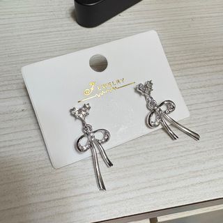 閃石心心蝴蝶結耳釘 銀色心形搖擺女生耳飾飾物耳環耳針一對64228976301059110