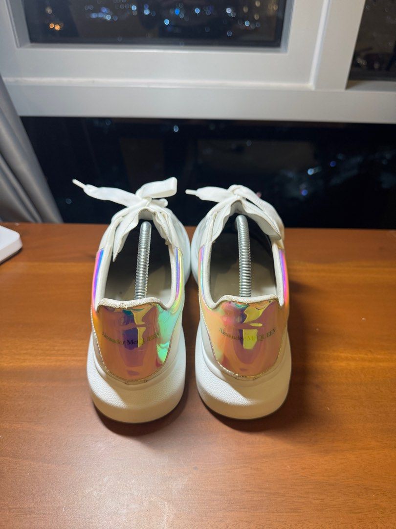 Alexander Mcqueen Oversized Sneaker Contrasting Heel Counter (Category: Sneakers) located in Quezon City. Submitted by charmingday (Listing ID 1392836512, Image 3). Description: Alexander Mcqueen Oversized Sneaker Contrasting Heel Counter • Size: EU 42 • RFS: decluttering • professionally cleaned + ready for shipping • Location: Pasig City.