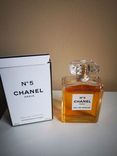 (Category: ) located in . Submitted by perfumemonger (Listing ID 1392744978, Image 1). Description: .