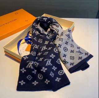 (Category: ) located in . Submitted by fashion.luxe (Listing ID 1392756292, Image 1). Description: .