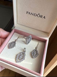 (Category: ) located in . Submitted by GreatFindsQC (Listing ID 1392703368, Image 1). Description: .