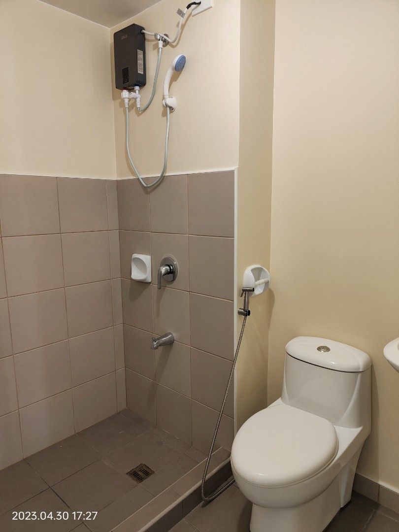 Avida Tower 3 Condo Unit (Category: Apartments & Condos) located in Pasig City. Submitted by bole2023 (Listing ID 1392763694, Image 2). Description: The location is at Avida Asten Tower 3 In Makati City . There's gym room , playing room and resident relaxing room . It's very convenient place . Merkado supermarket 7 ELEVEN Watson in the Building 7 minutes walking to SM Hypermarket Makati 8 minutes walking to Cash & Carry mall 3 water stations in w
