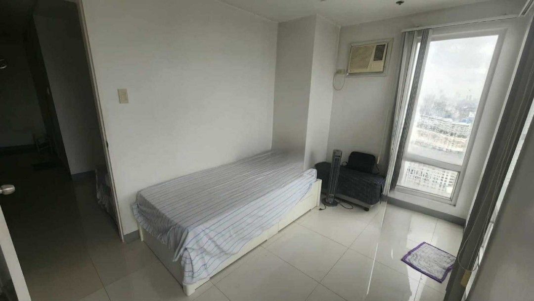 Birch Tower 1BR Unit with Balcony for Rent (Category: Apartments & Condos) located in Quezon City. Submitted by primerealtylinkph (Listing ID 1392794396, Image 2). Description: FOR RENT: Birch Tower Malate near Robinsons Manila. Floor Area : 43 sqm. 36th floor 1 bedroom with balcony Furnished Price: ₱32,000/monthly Minimum of 1 year lease For inquiries and more info, kindly contact: SARAH GUIMBAOLIBOT PRC 0020803 M: 09175486134.