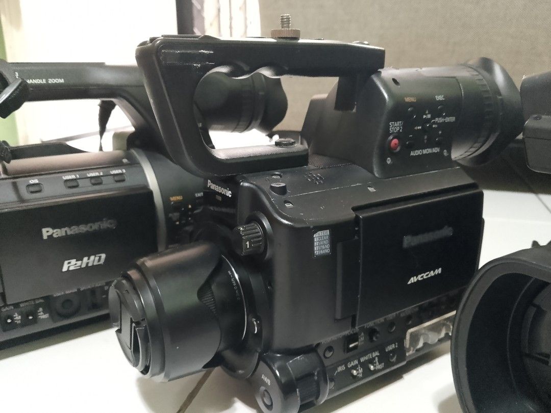 Broadcast camera (Category: Video Cameras) located in Angeles City. Submitted by olxph_649814671 (Listing ID 1392722927, Image 2). Description: For Sale lang need Ng pambayad utang Panasonic Broadcast Camera with batteries, charger and Power supply AG-AC90 with 2 slots HDSD cards, 3CMOS sensor AF105 interchangable lens with 2 slots HDSD cards, 14-42mm kit micro 4/3 lens.