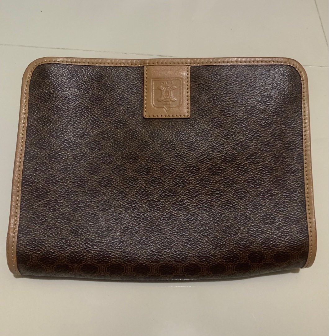 Celine clutch bag (Category: Luxury Bags & Wallets) located in Quezon City. Submitted by ncjnc (Listing ID 1392817839, Image 1). Description: .