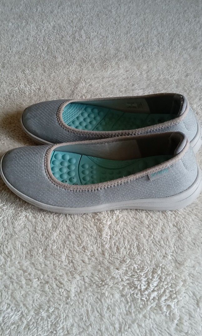 Crocs Literide Slip On (Category: Shoe inserts) located in San Fernando. Submitted by rizdgr (Listing ID 1392709725, Image 2). Description: Crocs Literide Slip On US Size 6 Ship fee c/o buyer pm me.