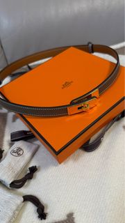 （分類：）位於 。 由 luxury_bae 提交（商品編號 1392854421，圖片 1）。簡介： 。