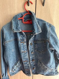 (Category: ) located in . Submitted by preloved_stuffffffff (Listing ID 1392745067, Image 1). Description: .