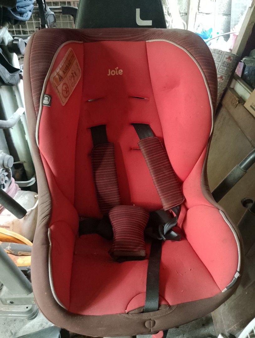 Joie red car seat (Category: Car Seats) located in Pasig City. Submitted by zealocean.f6f0da (Listing ID 1392764460, Image 1). Description: good condition sandali lang nagamit. madumi lang dahil natambak sa storage room. walang sira LOCATION: BAGONG ILOG PASIG.