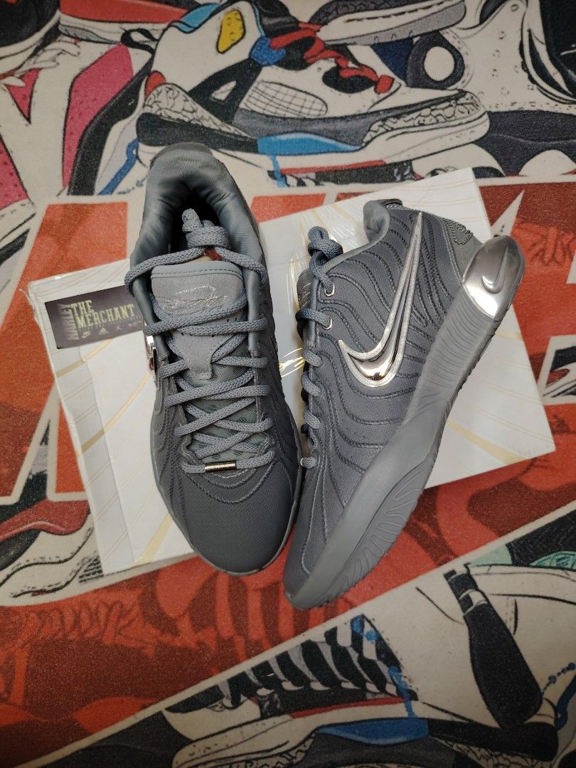 LeBron 21 Cool Grey Size 8 (Category: Sneakers) located in Marikina City. Submitted by tm_harley (Listing ID 1392843160, Image 1). Description: 🚨LeBron 21 Cool Grey Low Size 8 Men's Available ✅4,795 pesos only!! ❌10,295 SRP Send a DM for inquiries 📩 FB: Harley Villa FB Page: The Merchant - Kicks and Collectibles 📌Marikina City Location.