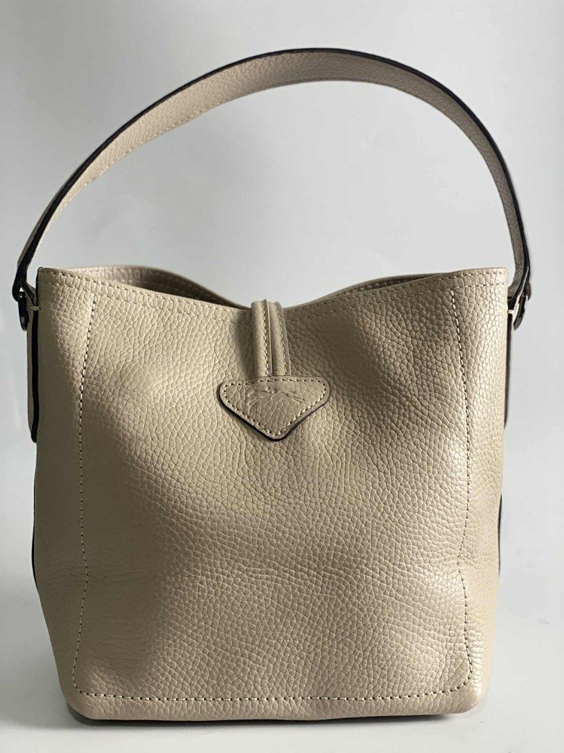longchamp (Category: Luxury Bags & Wallets) located in Lipa City. Submitted by thyra06 (Listing ID 1392804329, Image 3). Description: lc orig good as new no flaws .