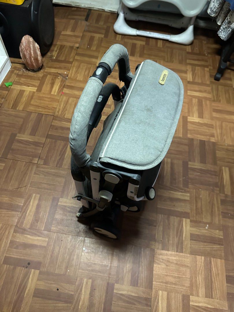 Looping stroller (Category: Strollers) located in Quezon City. Submitted by kakabookaboo (Listing ID 1392766311, Image 2). Description: Looping Stroller Rfs: daughter outgrew the stroller already No lowballers please Please Respect my post Seller has the right to choose which buyer to sell the item to.