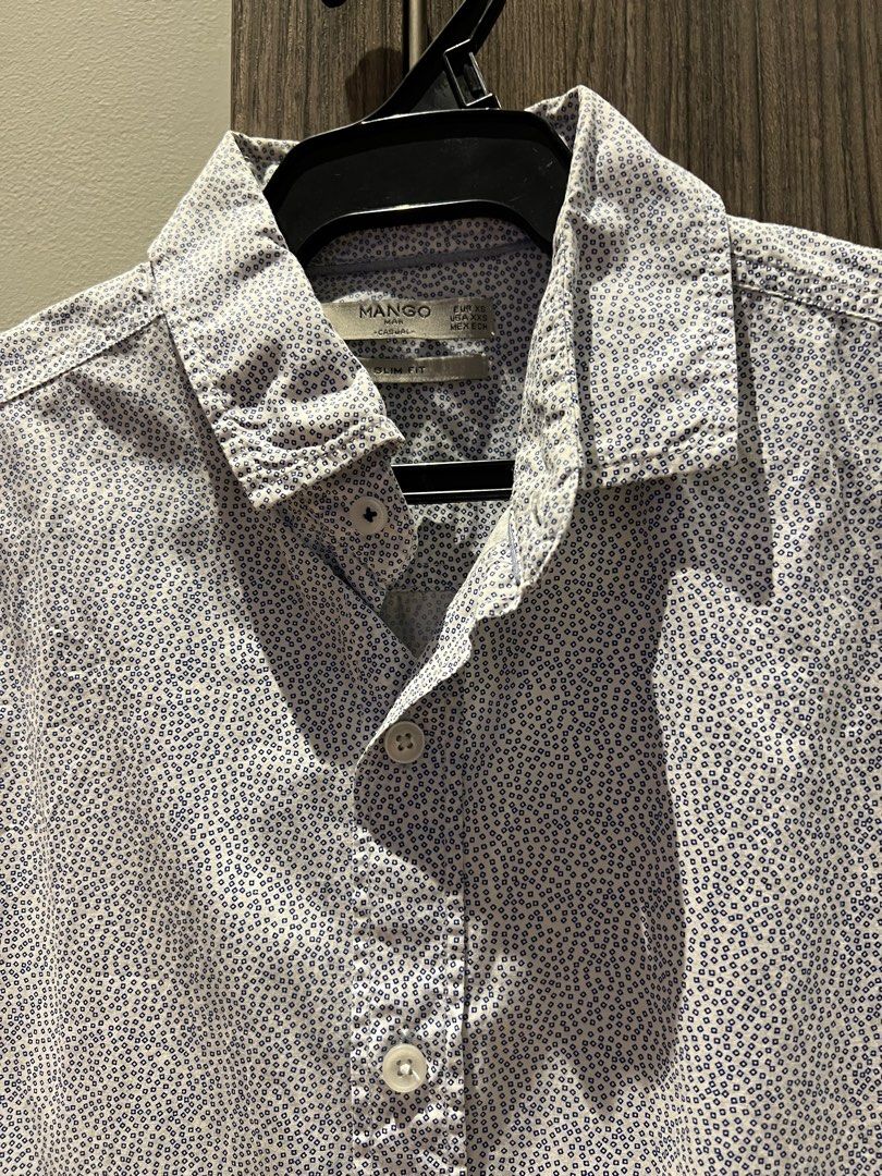 Mango Button Down Polo XXS (Category: Tshirts & Polo Shirts ) located in Mandaluyong City. Submitted by ryansls (Listing ID 1392839198, Image 2). Description: Original 100% Mango Size USA XXS Condition: 9.9/10 Used 3x only Slim Fit type.
