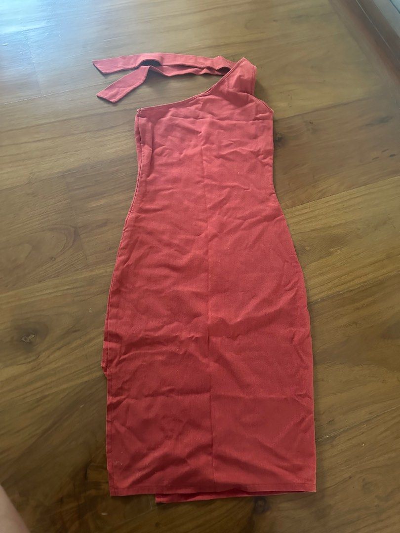 Numad linen terracotta dress (Category: Dresses) located in Calamba. Submitted by m.cag (Listing ID 1392732214, Image 2). Description: Selling cheap as there is a flaw tho i think can be sewn naman!! .