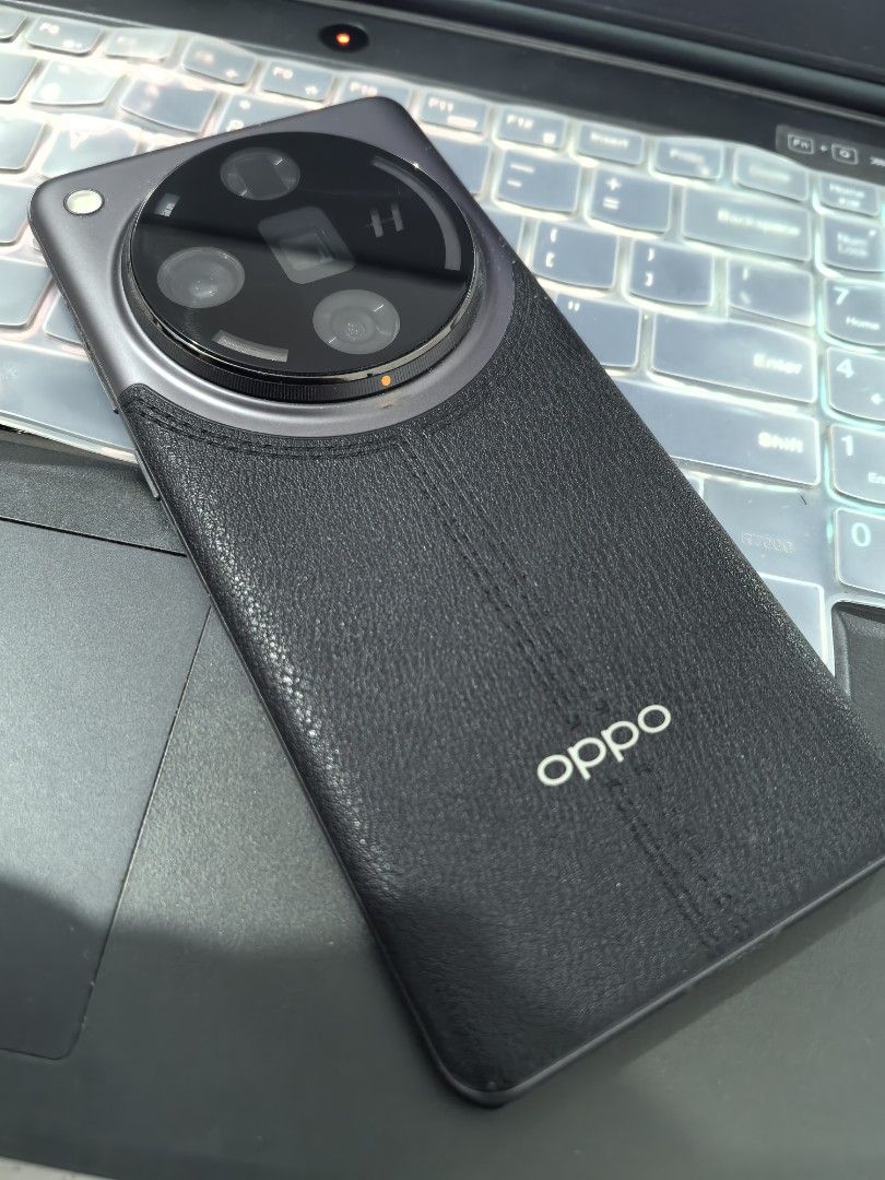 OPPO Find X7 Ultra (Category: OPPO) located in Quezon City. Submitted by zpl23 (Listing ID 1392691412, Image 1). Description: Oppo Find X7 Ultra 512gb 16gb RAM COMPLETE PACKAGE Snapdragon 8 Gen 3 Processor 512gb storage and 16gb RAM Black Leather Google apps already installed No issues or defects Free 5 Cases Php 39,990 RFS Upgrade Note: No copyright infringement intended, all brands mentioned above is owner by their respective owners. Thank you.