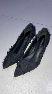 (Category: ) located in . Submitted by faireeph (Listing ID 1392859928, Image 1). Description: .