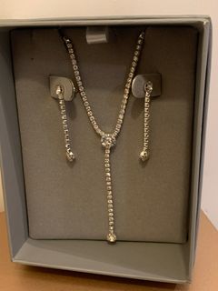 水鑽頸鏈及耳環套裝64237565283843110