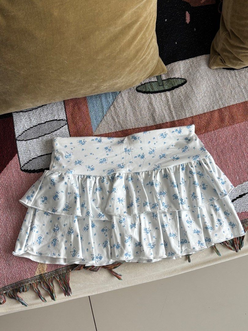 shein blue mini skirt (Category: Skirts) located in Quezon City. Submitted by blueeeming (Listing ID 1392713563, Image 2). Description: .