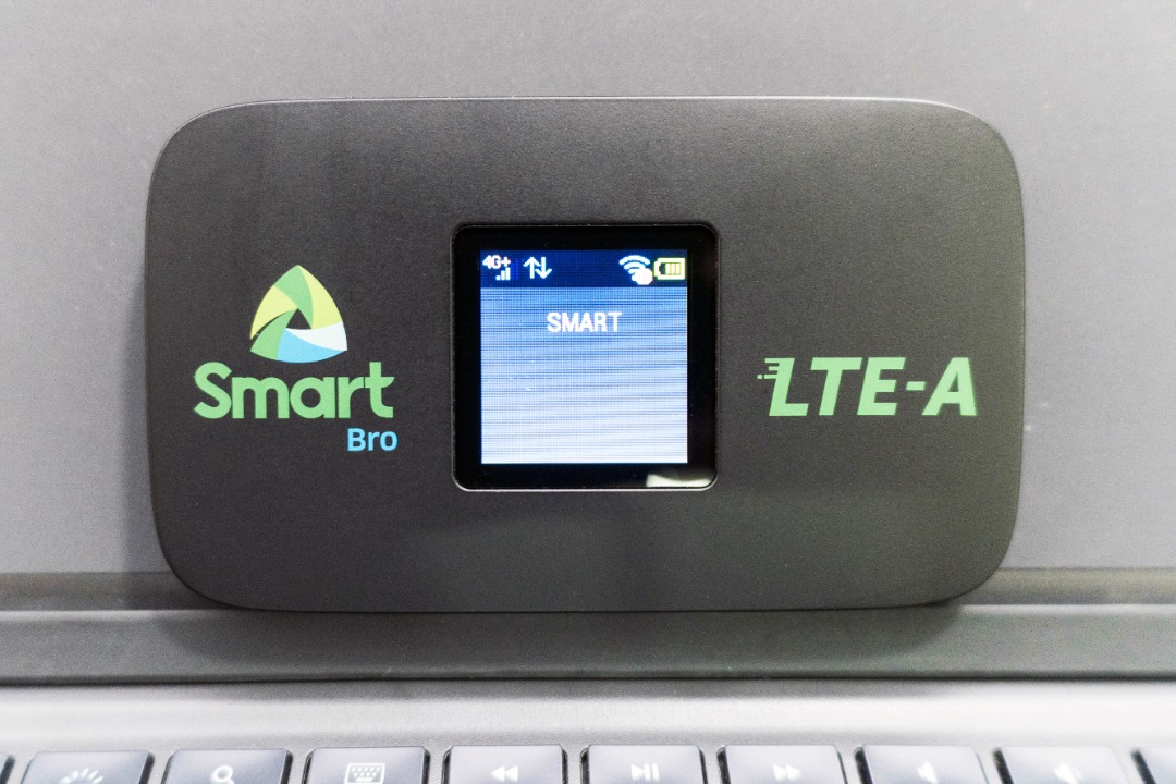 Smart Bro Pocket Wifi LTE-A Smart Bro LTE-A , Computers & Tech, Parts ...