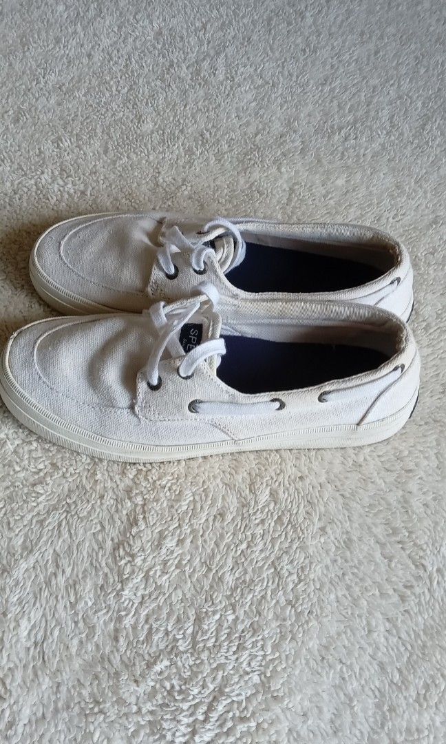 Sperry Slip On (Category: Shoe inserts) located in San Fernando. Submitted by rizdgr (Listing ID 1392709199, Image 2). Description: Sperry Slip On US Size 6 Ship fee c/o buyer pm me.