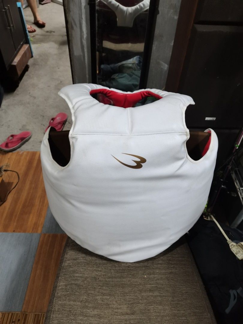 Taekwondo body gear (Category: Combat Sports) located in San Pedro. Submitted by tristanjapansurplus (Listing ID 1392686858, Image 1). Description: Ptpa Selling Heavy duty Taekwondo body gear Came in japan 3 pcs available 2 red 1 blue 650 each.