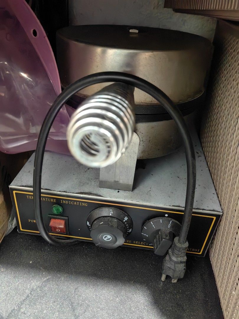 waffle maker (Category: Ovens & Toasters) located in Manila. Submitted by nolimit0 (Listing ID 1392811768, Image 1). Description: for sale waffle maker for pick up only pedro gil street paco manila.