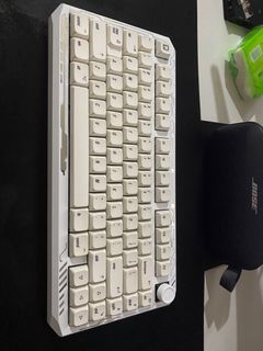 (Category: ) located in . Submitted by ysabelsonlinethriftstore (Listing ID 1392839109, Image 1). Description: .