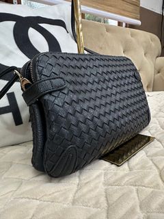 (Category: ) located in . Submitted by fashionalternatives (Listing ID 1392718199, Image 1). Description: .