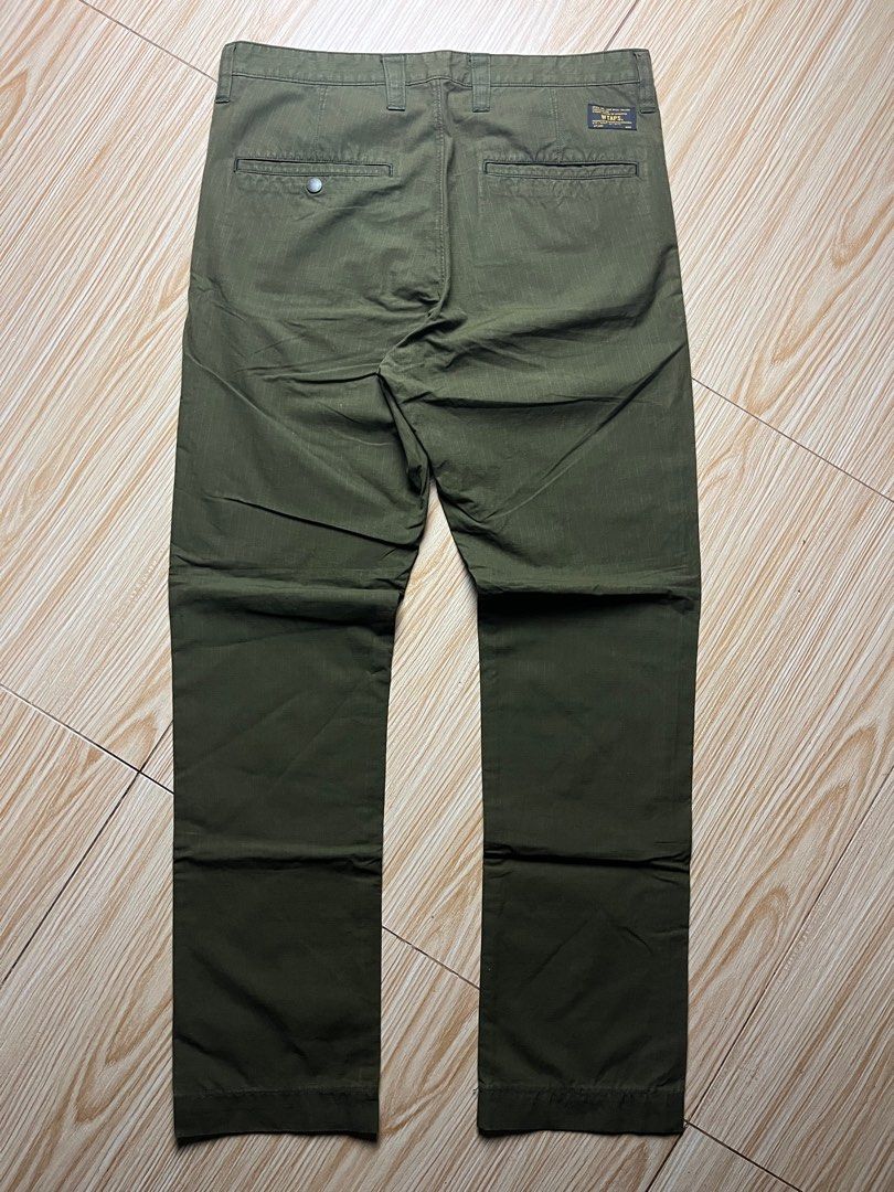 WTAPS Men’s Straight Cut Chino Pants. (Category: Chinos) located in Davao. Submitted by repeats.exe (Listing ID 1392855153, Image 2). Description: Size: Medium / 32 Dimes Waist: 32 Length: 40 & 1/2 inches Leg Hole/Opening: 7 & 1/2 inches Condition: Like New No issue Direct Message to Purchase.📩.