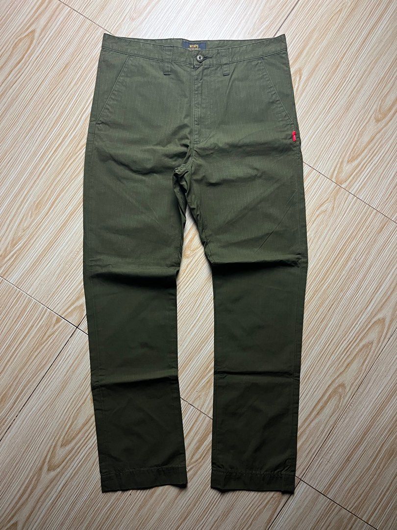 WTAPS Men’s Straight Cut Chino Pants. (Category: Chinos) located in Davao. Submitted by repeats.exe (Listing ID 1392855153, Image 3). Description: Size: Medium / 32 Dimes Waist: 32 Length: 40 & 1/2 inches Leg Hole/Opening: 7 & 1/2 inches Condition: Like New No issue Direct Message to Purchase.📩.