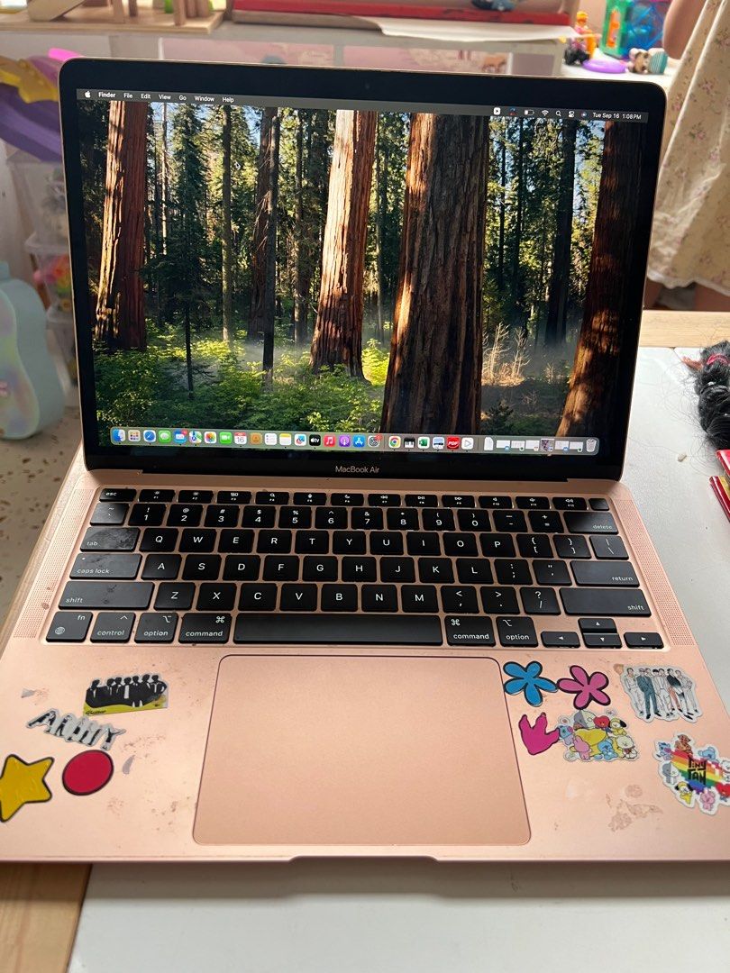 13inch macbook air M1 (Category: Laptops & Notebooks) located in Quezon City. Submitted by fayebree (Listing ID 1392917514, Image 1). Description: .